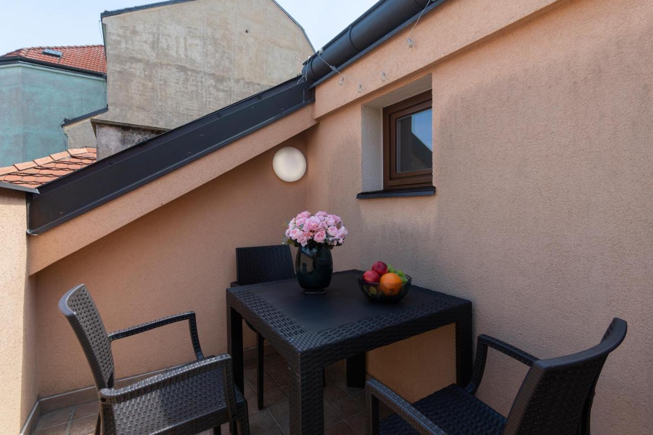 Bohemian Dreams Apartments And Suites By Dwellfort Praga Exterior foto