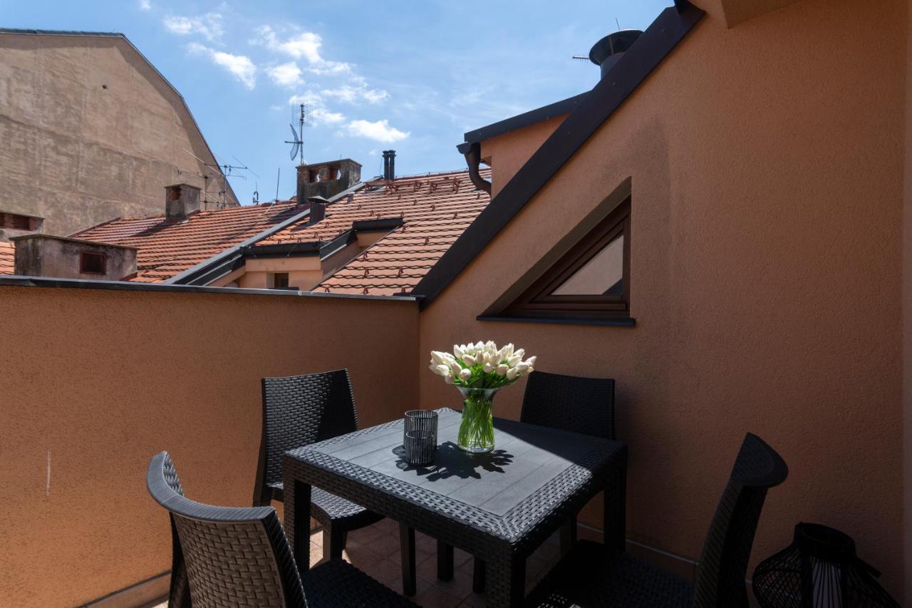 Bohemian Dreams Apartments And Suites By Dwellfort Praga Exterior foto