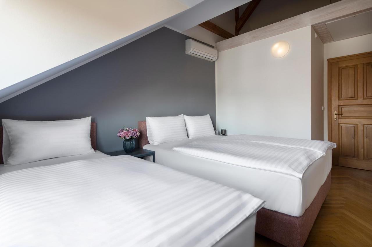 Bohemian Dreams Apartments And Suites By Dwellfort Praga Exterior foto