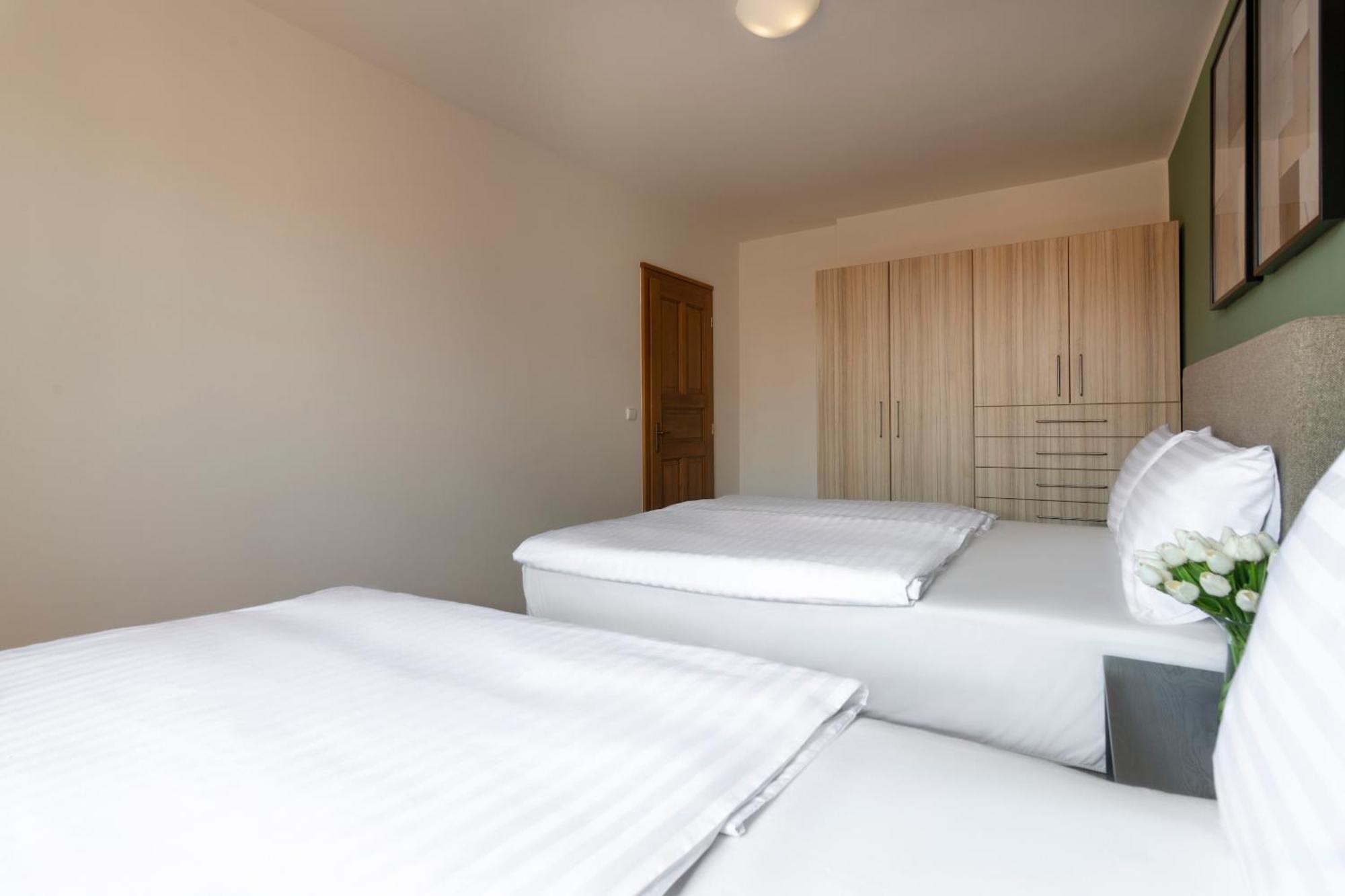 Bohemian Dreams Apartments And Suites By Dwellfort Praga Habitación foto