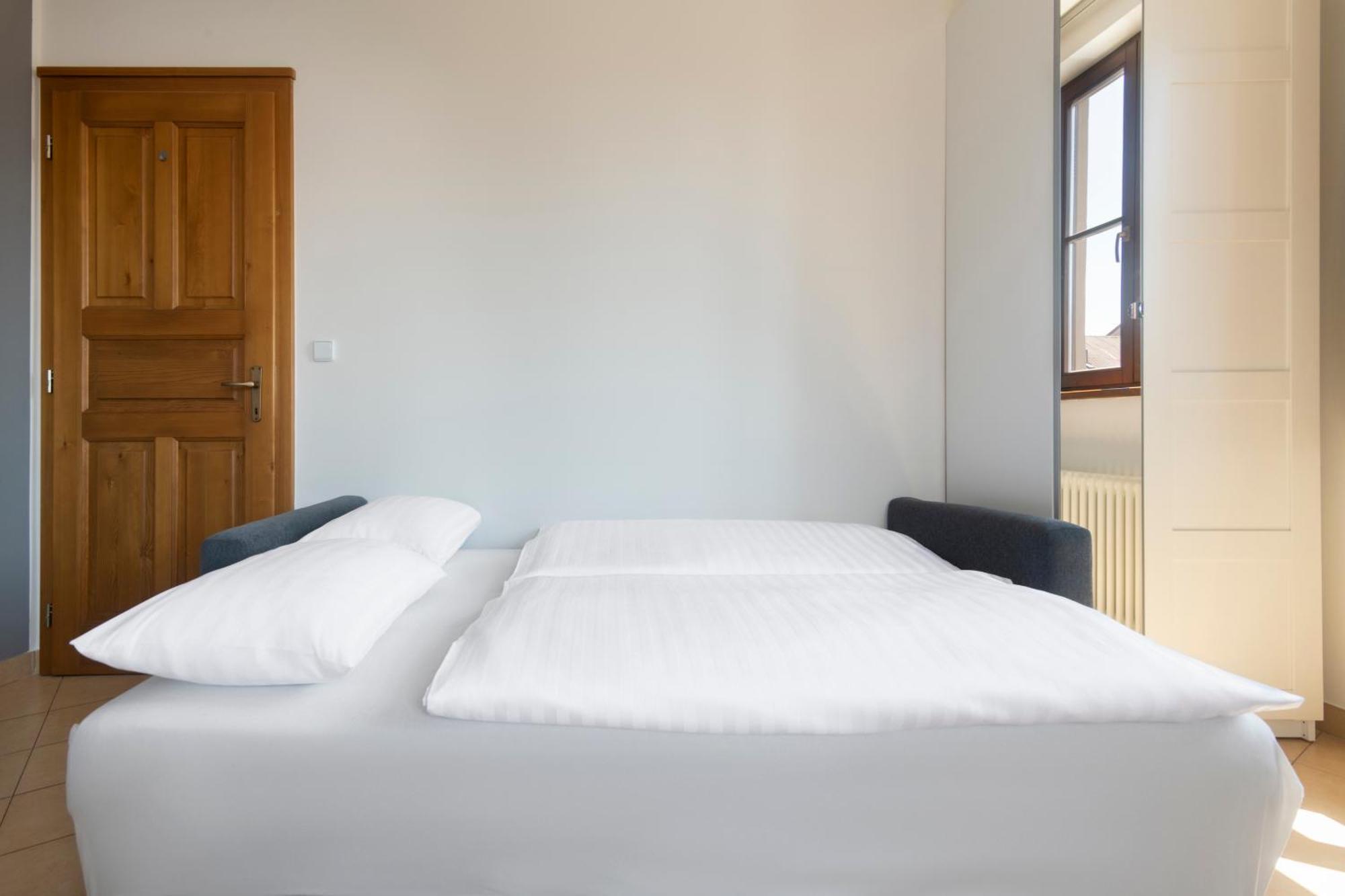 Bohemian Dreams Apartments And Suites By Dwellfort Praga Habitación foto