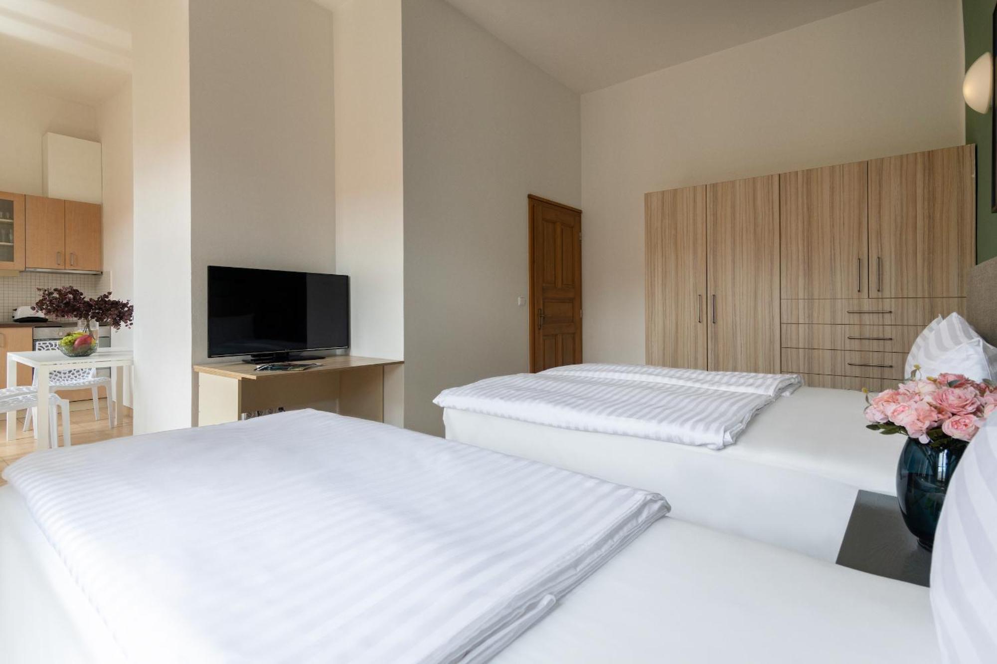 Bohemian Dreams Apartments And Suites By Dwellfort Praga Habitación foto